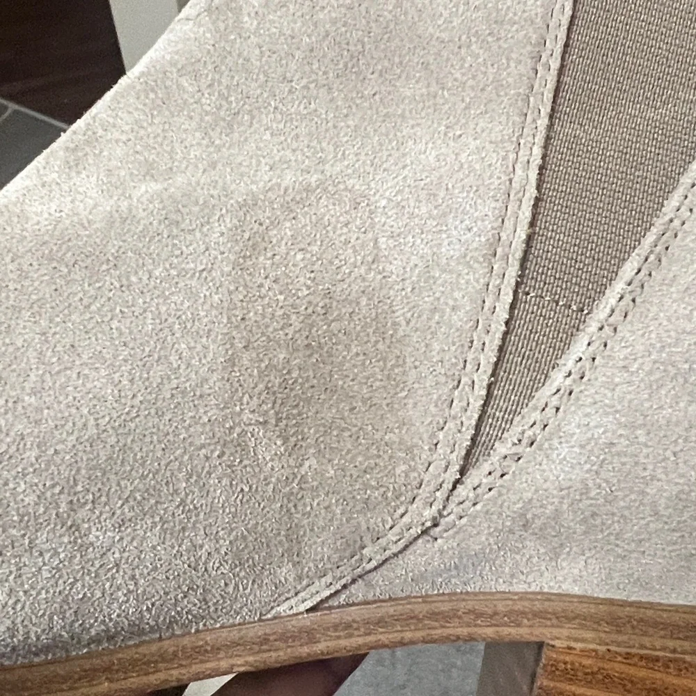 Marc Fisher LTD Women's Yale Pointed Toe Chelsea Boots Sz 10